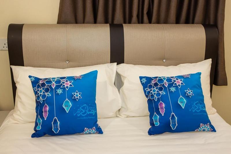 Southern Tip Hotel Pontian Kecil Exterior foto